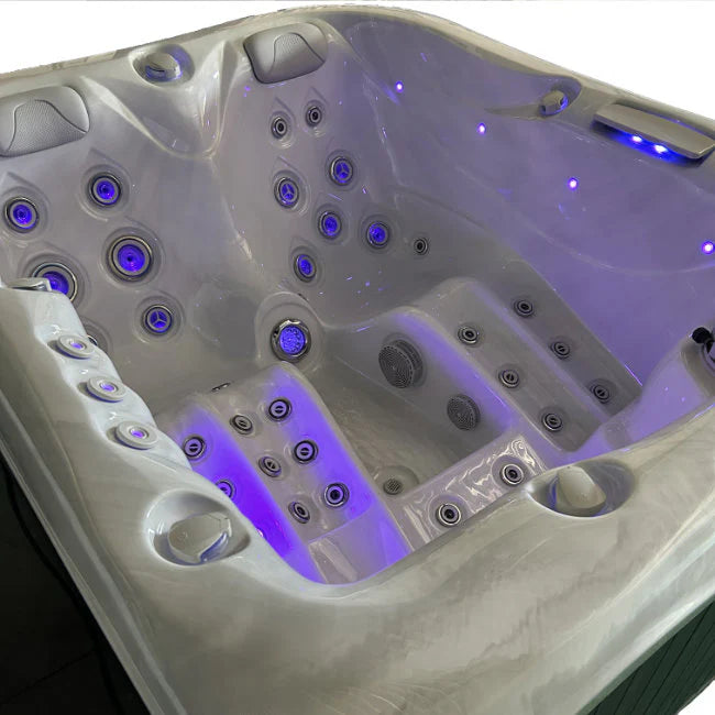 FinesseSpa Azure – Outdoor-Whirlpool für 3 Personen